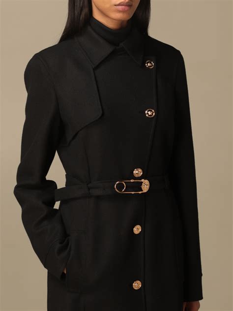 cappotto versace costo|Cappotto Nero In Misto Lana Vergine Versace – Lambitelli.